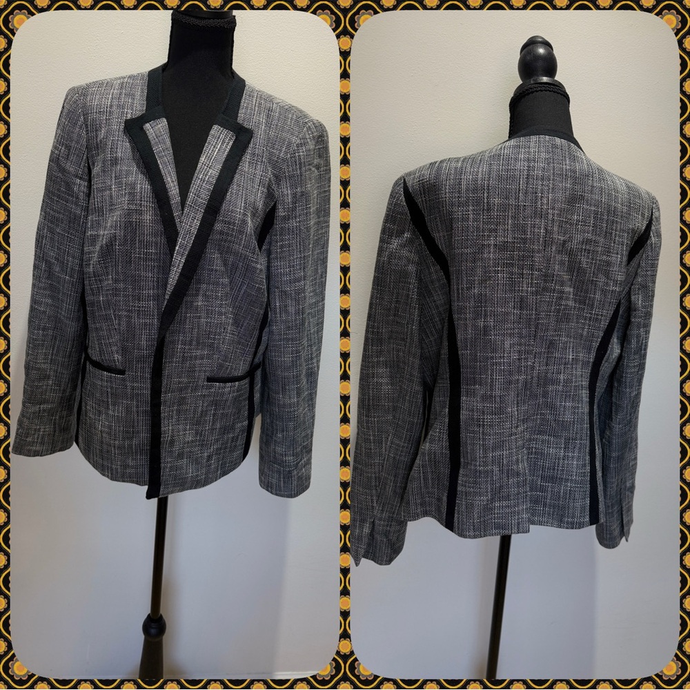 Calvin Klein Women’s Gray Blazer with Black Trim-size 16